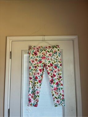 Women’s TIME AND TRU Cropped Jeggings  Large (12/14)